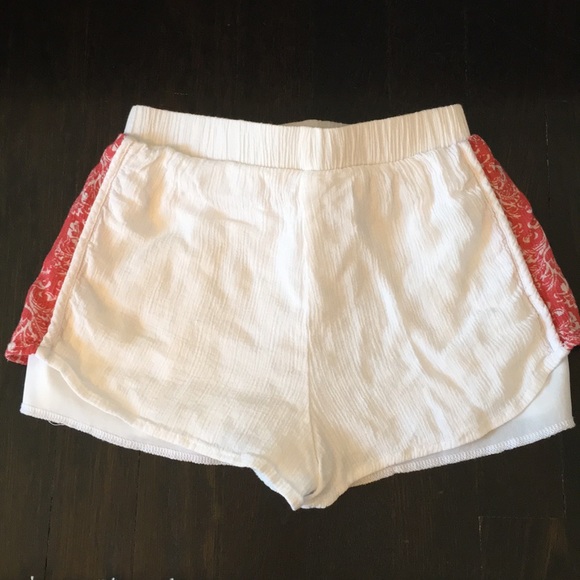 Loose Vintage Havana shorts. - Picture 2 of 2